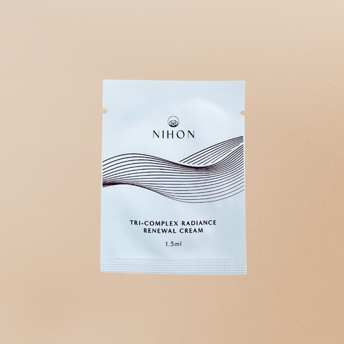 🎁 Tri-Complex Radiance Renewal Sachets (1.5ml) (100% off)
