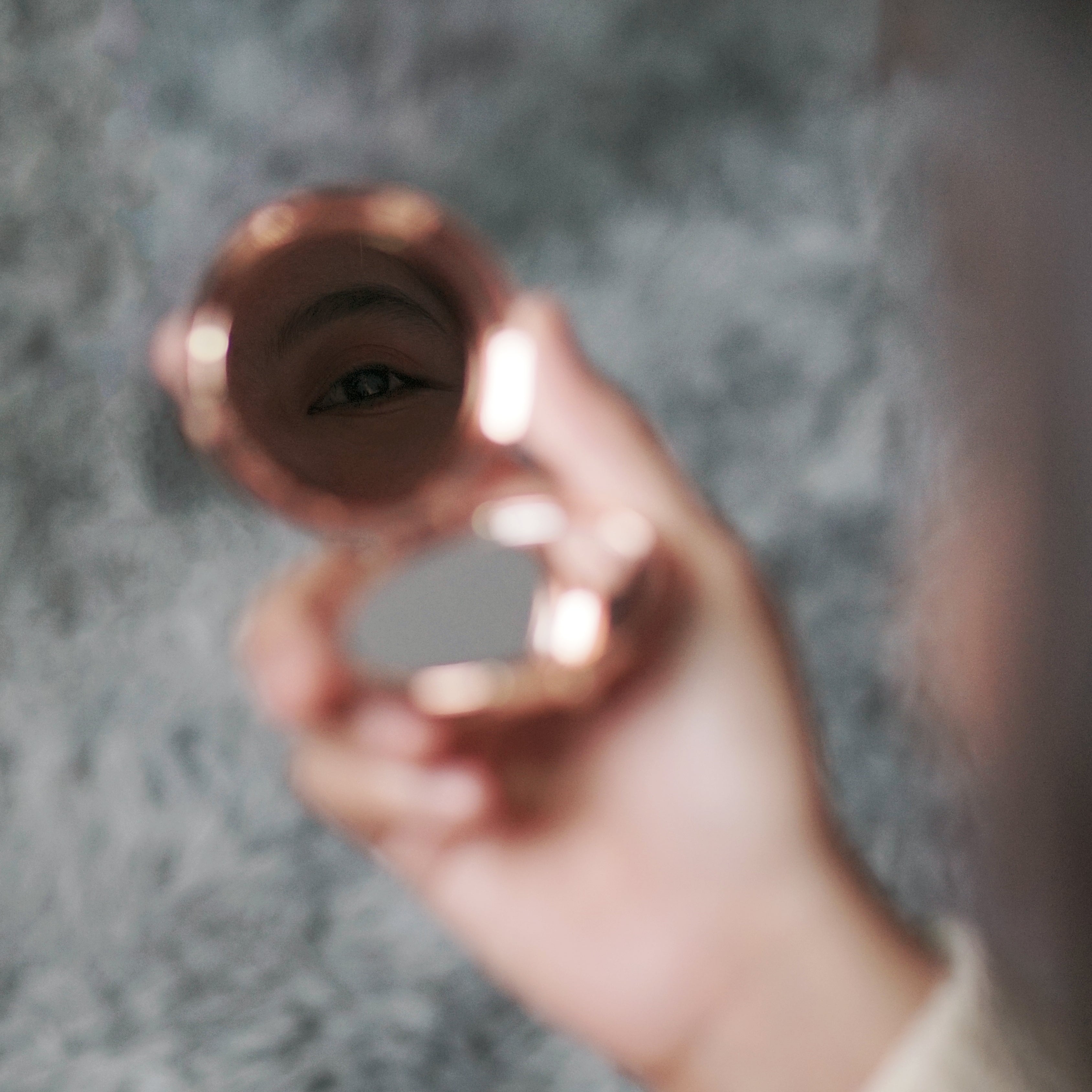 NIHON Exclusive Compact Mirror - Rose Gold Image 2