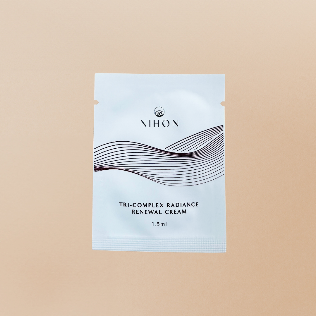 🎁 Tri-Complex Radiance Renewal Sachets (1.5ml) (100% off)
